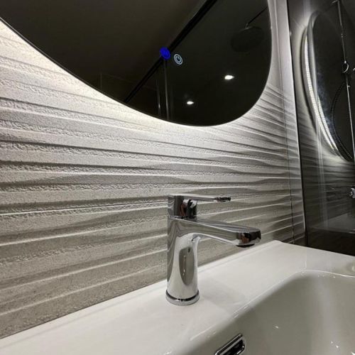 Baño moderno y funcional